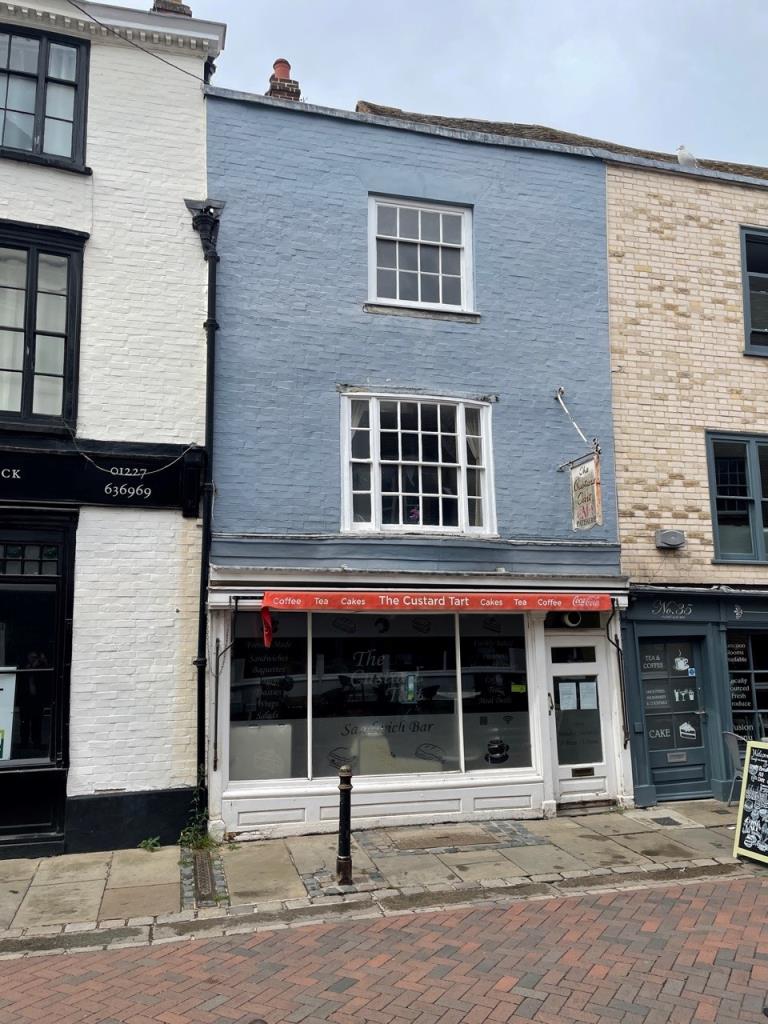 Lot: 138 - CITY CENTRE COMMERCIAL PREMISES - 